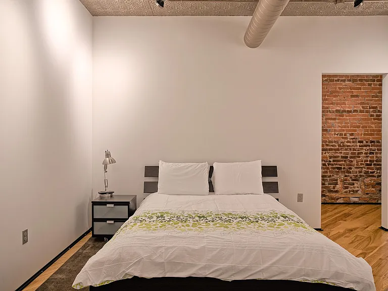 209 E 3rd St #3C — Photo 7