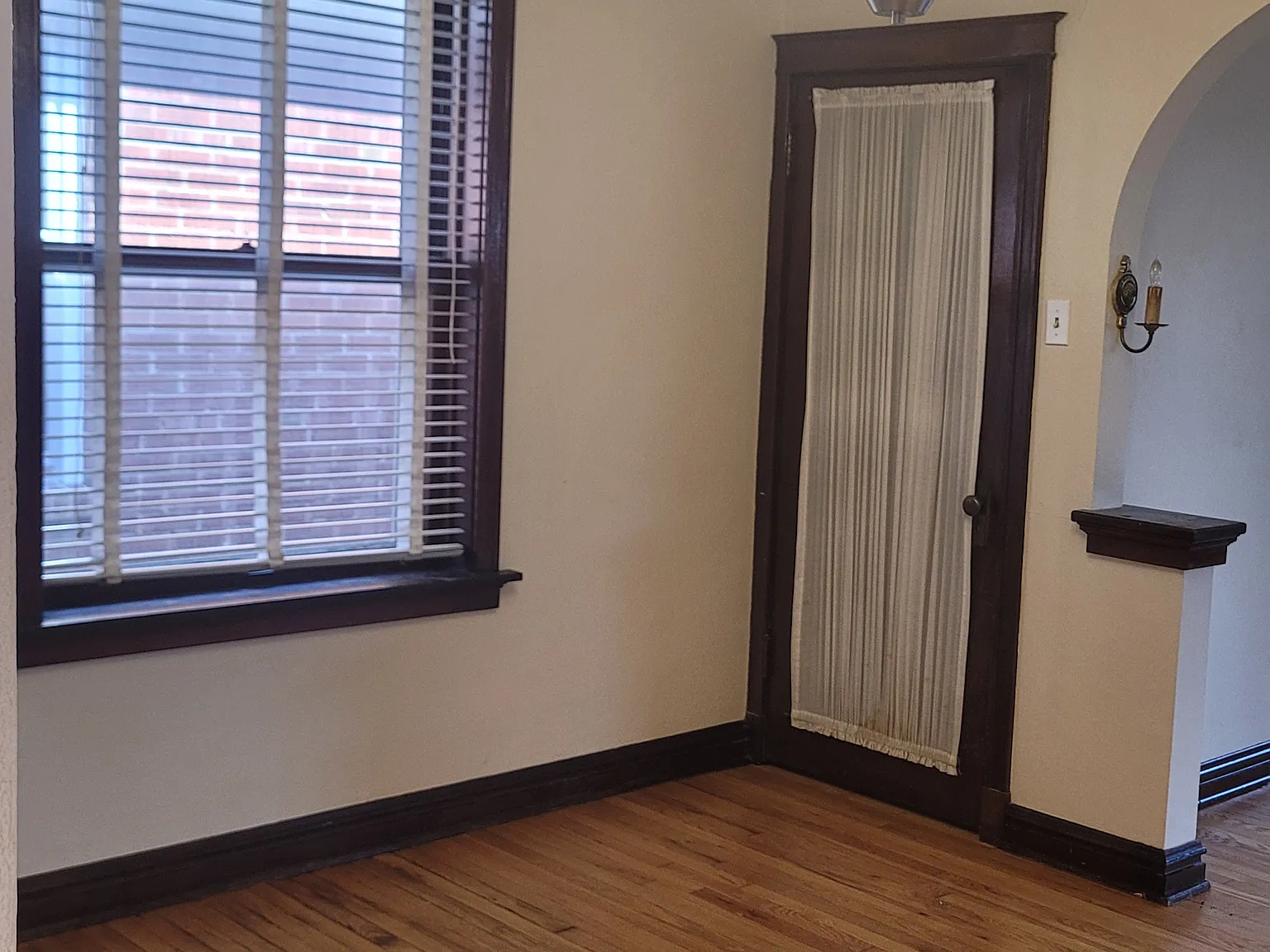 2 bed, 1100 sqft, $1,325 — Photo 4