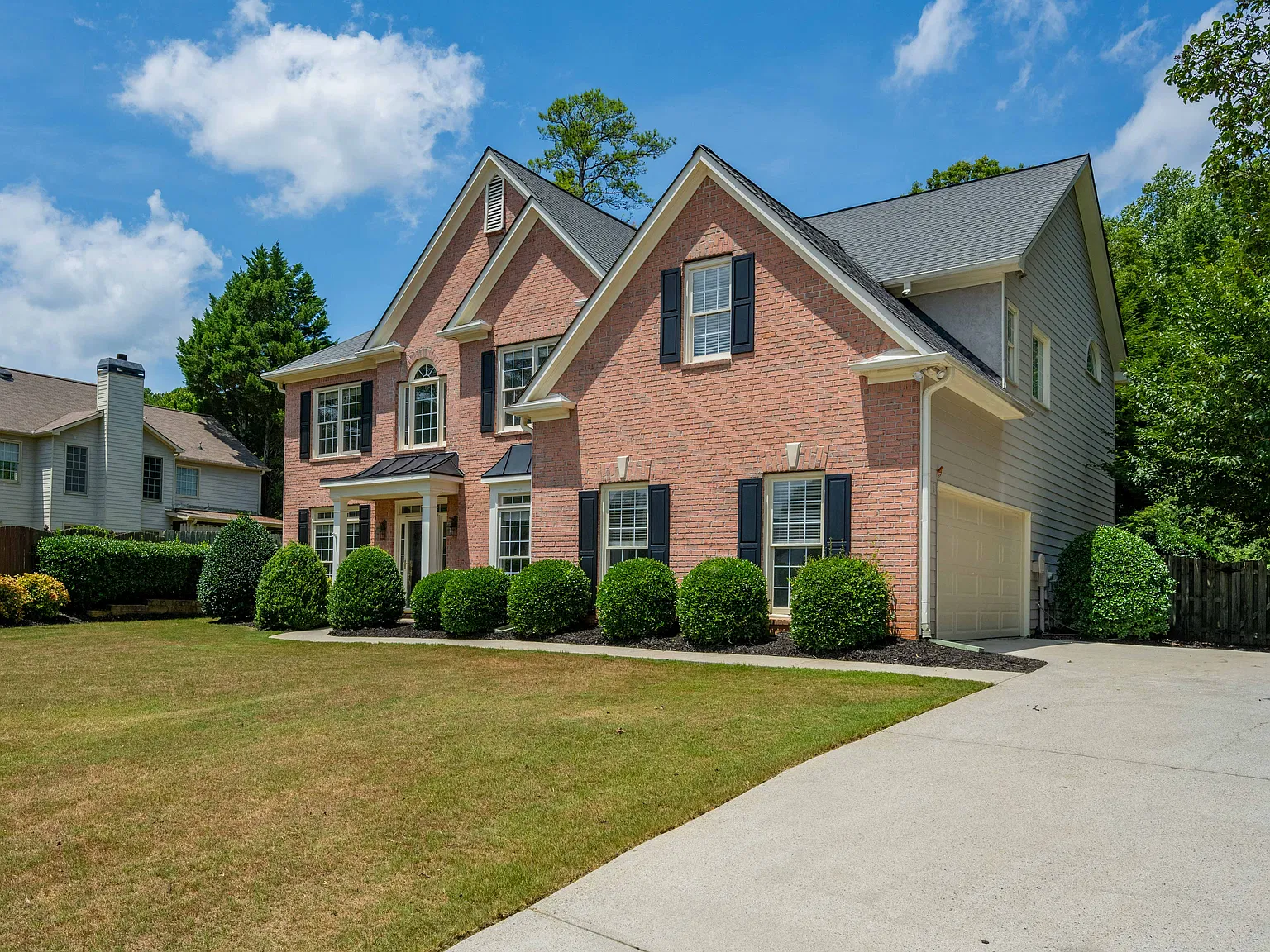 5 bed, 3667 sqft, $4,450 — Photo 2