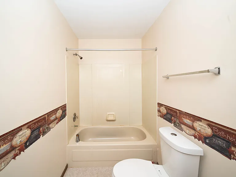 3516 Kings Lair Dr — Photo 17