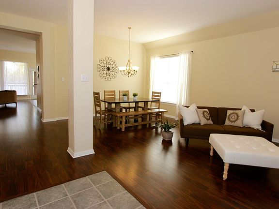 4th image of 1404 Sweet William Ln