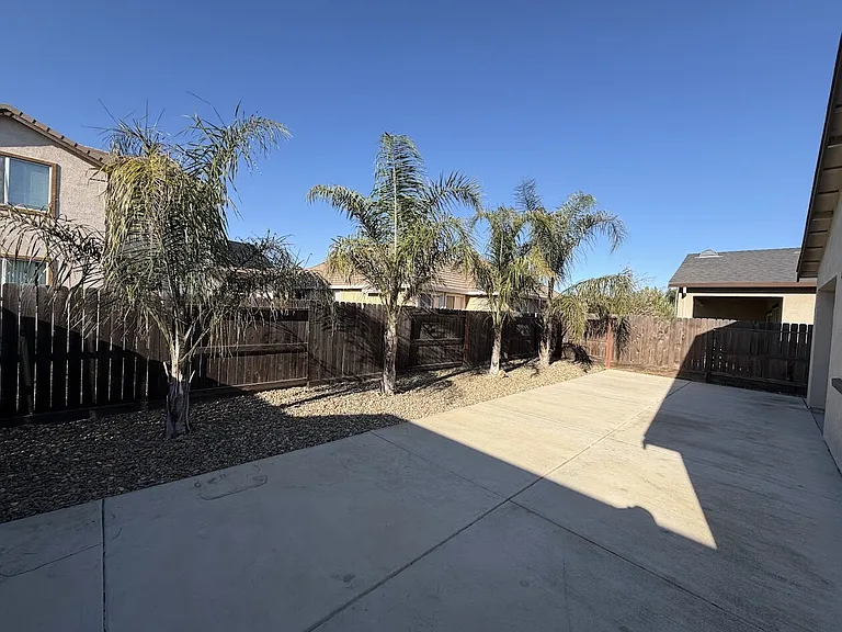 519 Tolman Way — Photo 17