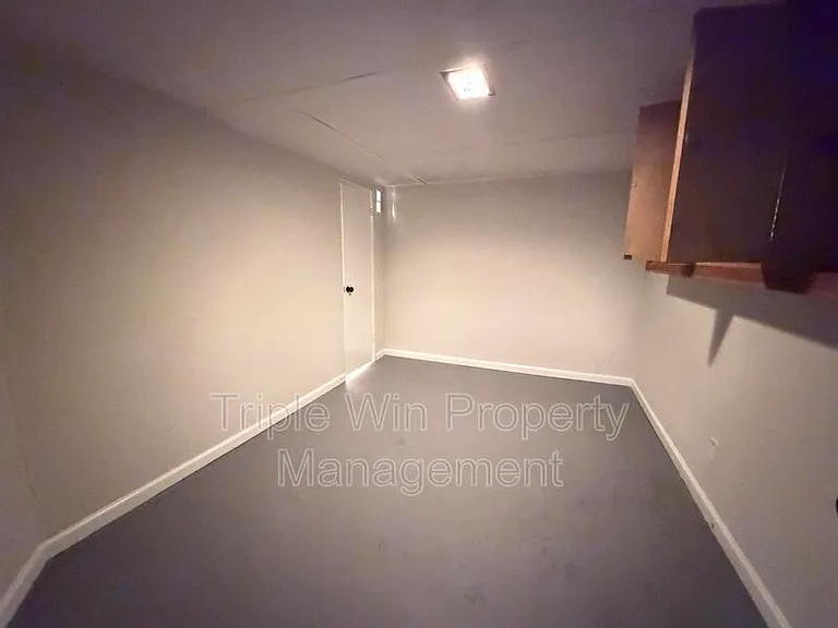 10805 Landseer Dr — Photo 34