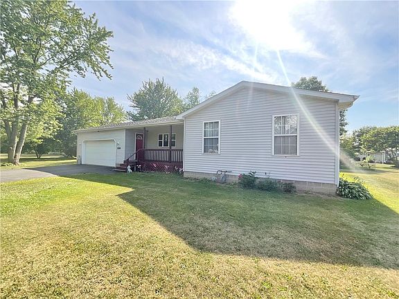 4th image of 2800 Crestview Dr