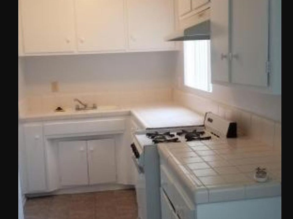 1st image of 21431 Valerio St APT 6