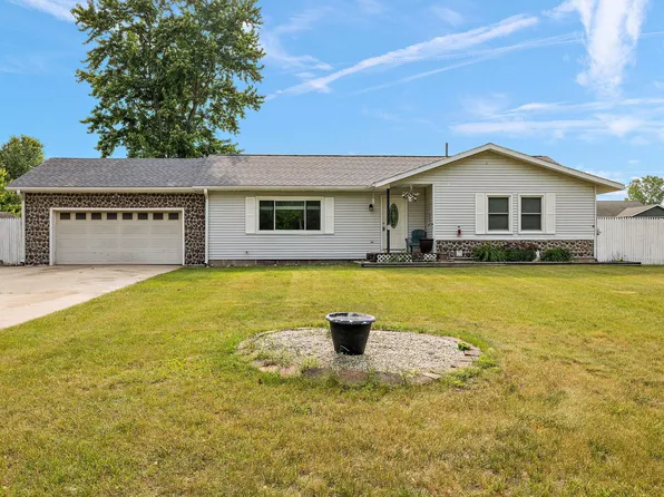 3689 Lo Al Dr, Ravenna, MI 49451