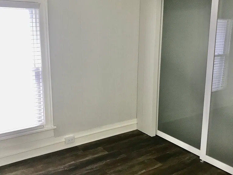 407 Willis Ave #2 — Photo 9