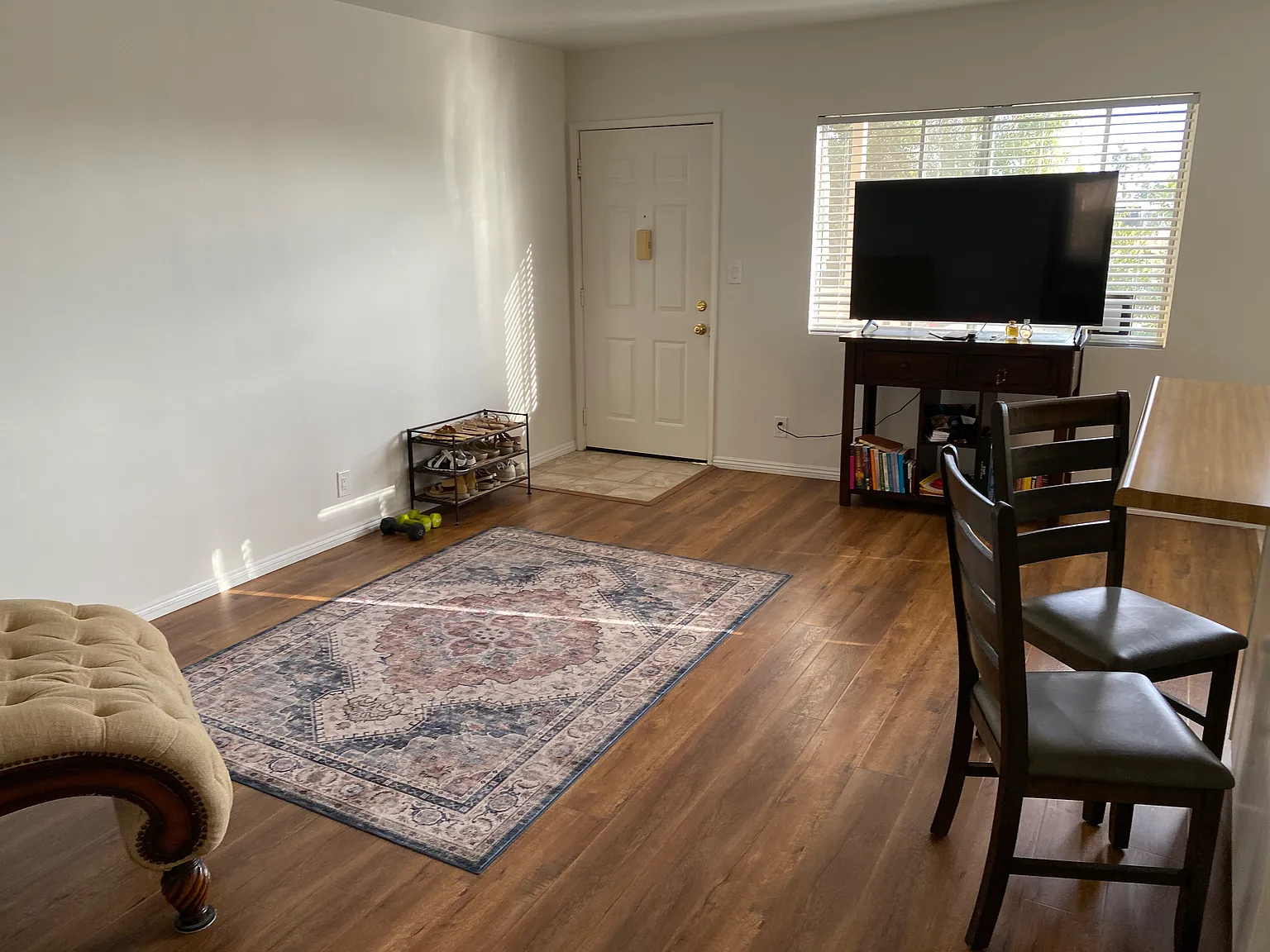 2 bed, 875 sqft, $1,990 — Photo 4