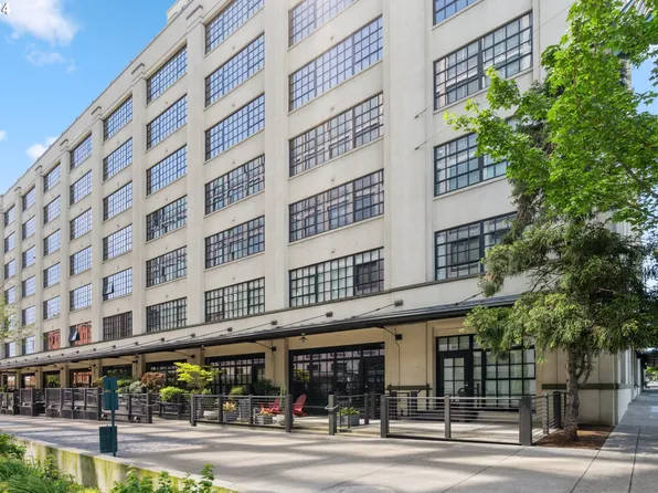 1400 NW Irving St APT 602, Portland, OR 97209