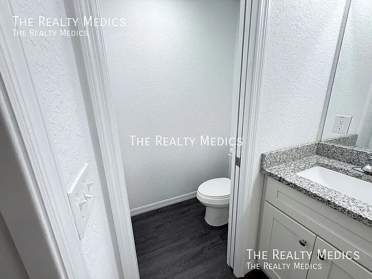 303 Sequoia Dr — Photo 13