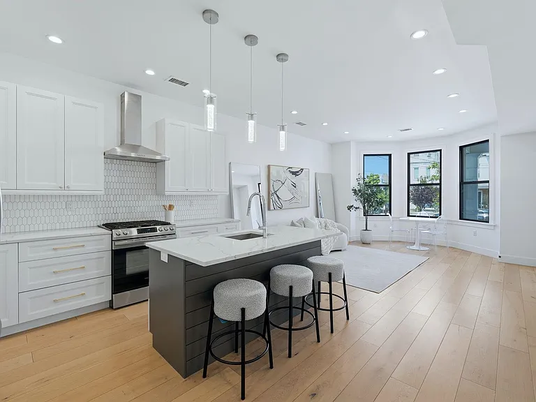 2602 Palisade Ave #1 — Photo 5