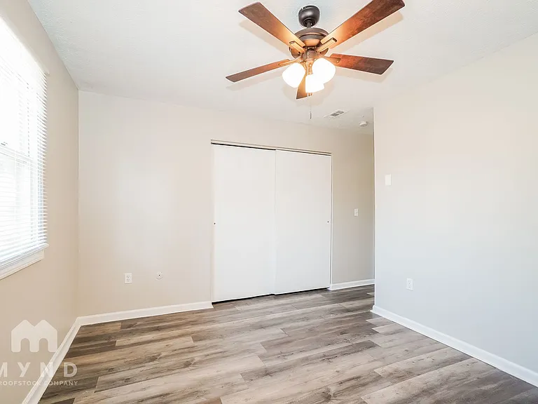 1484 Willow View Dr — Photo 10
