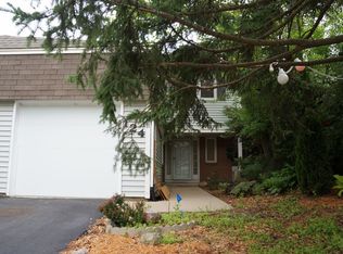124 Leslie Ln, Bolingbrook, IL