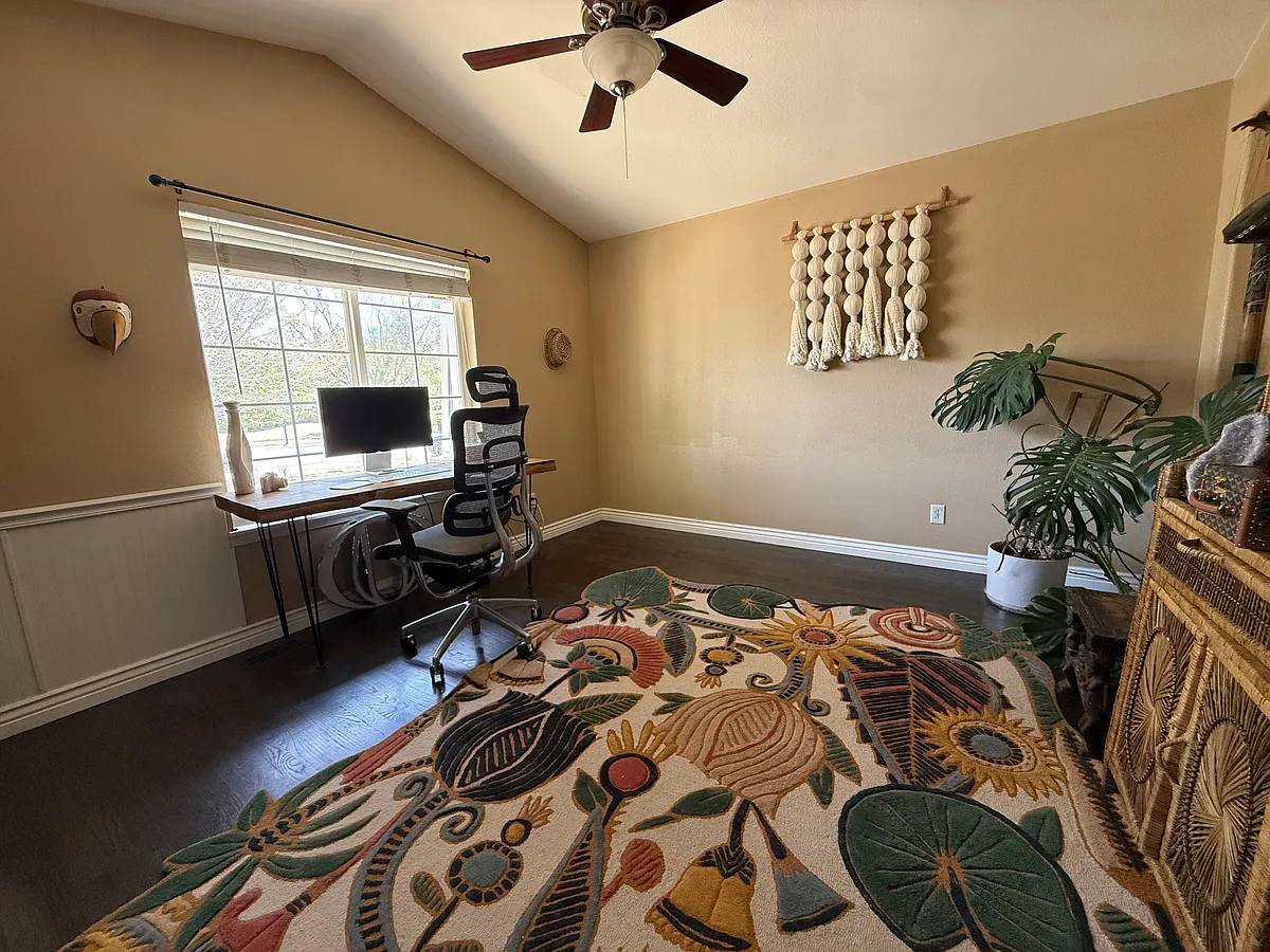 Home Office off of front door - 403 Promontory Dr