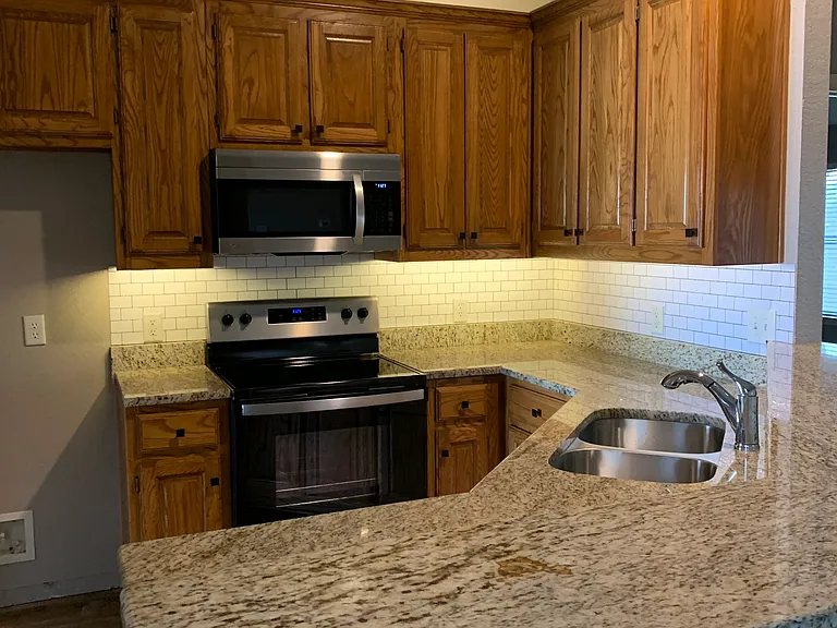 632 Oak View Ct — Photo 8