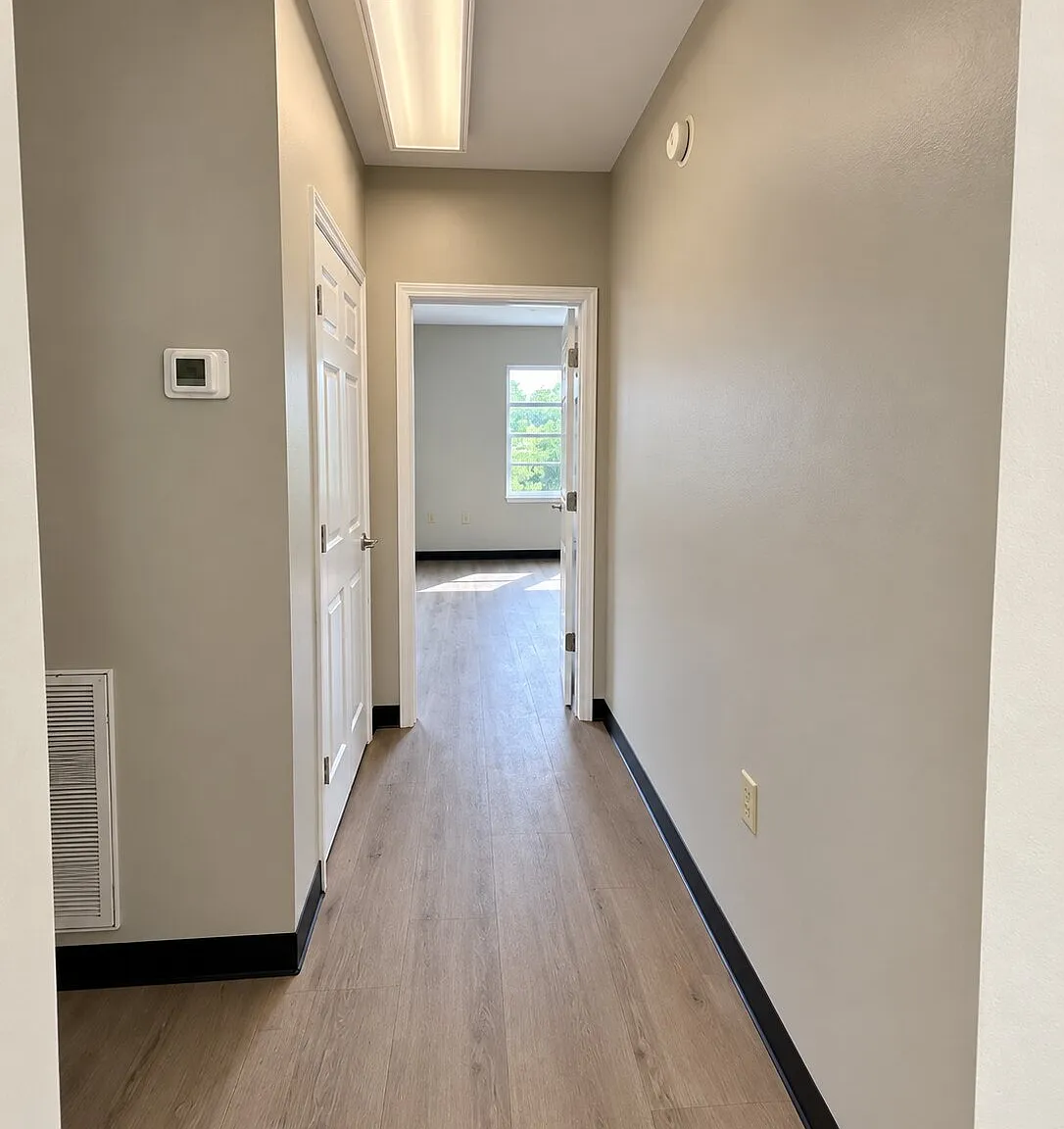 180 Belvedere Drive North - Unit #12 - 12 — Photo 3