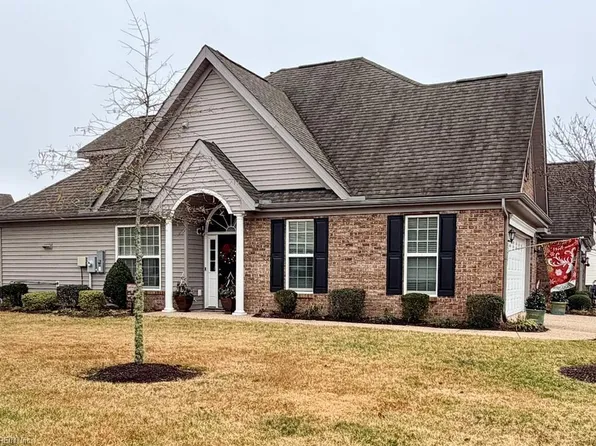 551 Dunning Ln, Chesapeake, VA 23322