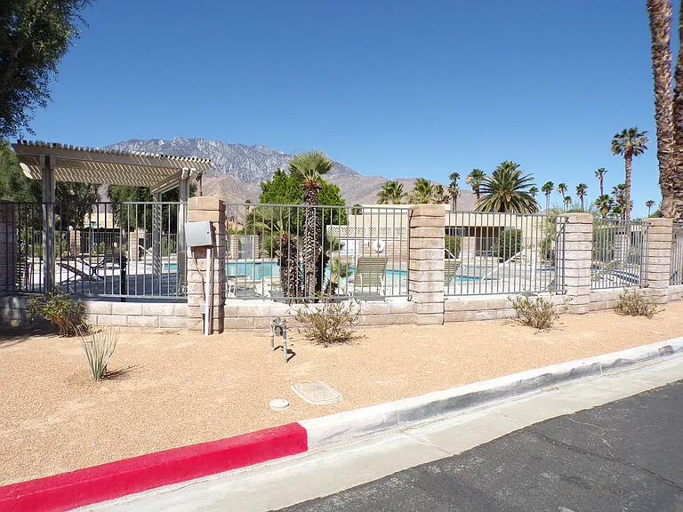 1689 N Sunflower Ct — Photo 9