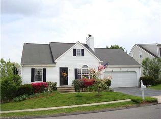54 Wildflower Ln, Middletown, CT 06457