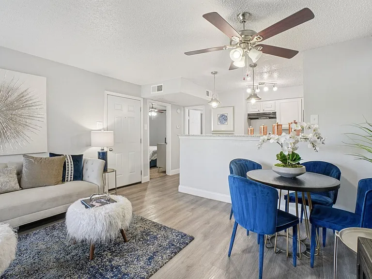 Don't Miss Out Biltmore Homes Leasing Fast — Photo 19