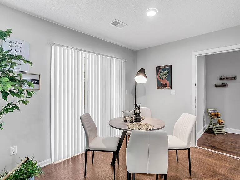38 Shore Dr — Photo 11
