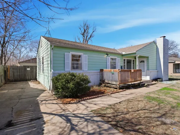 2121 S Vine St, Wichita, KS 67213