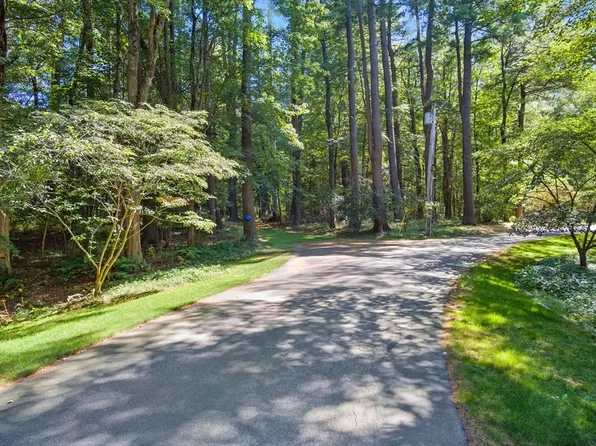 27 Pleasant St, West Newbury, MA 01985