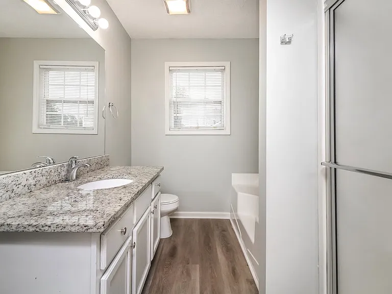 732 Newport Dr — Photo 15