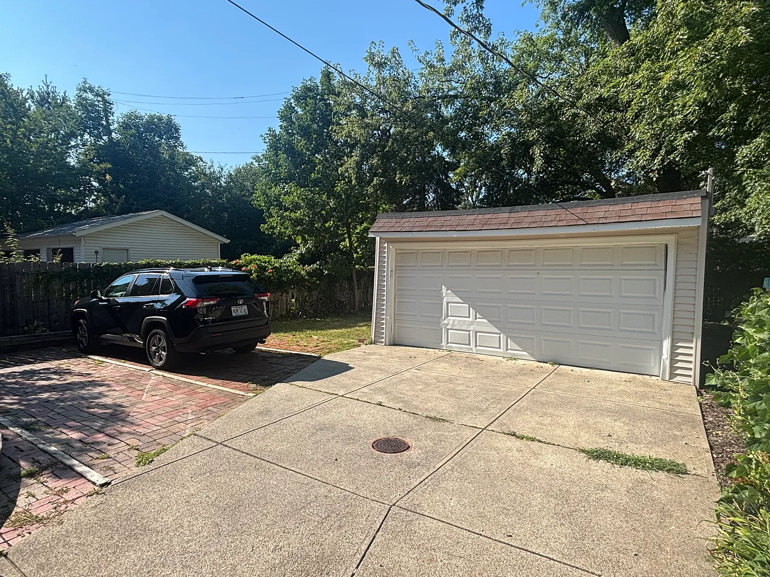 4 bed, $2,850 — Photo 2