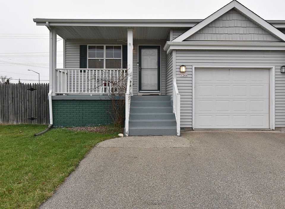 1st image of 1244 Lombardi Way