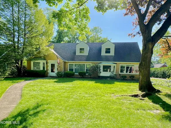 2806 Meadowwood Dr, Toledo, OH 43606