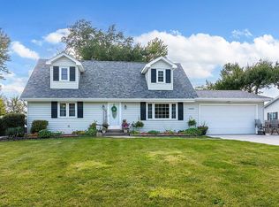 14654 Fern Ave, Davenport, IA 52804