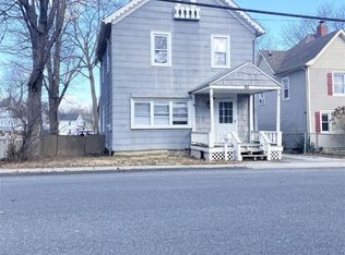90 Wait St, Walden, NY 12586