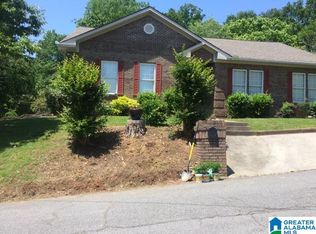 208 Forest Dr, Trussville, AL 35173