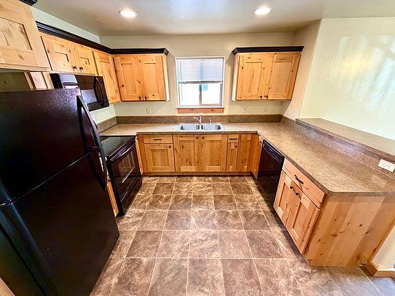 5th image of 3704 Travertine Way Unit 1