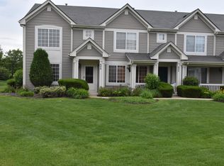 646 Lincoln Station Dr, Oswego, IL 60543