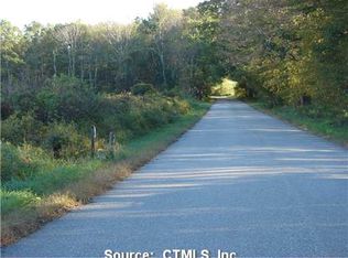 64 Angel Rd, Pomfret Center, CT 06259