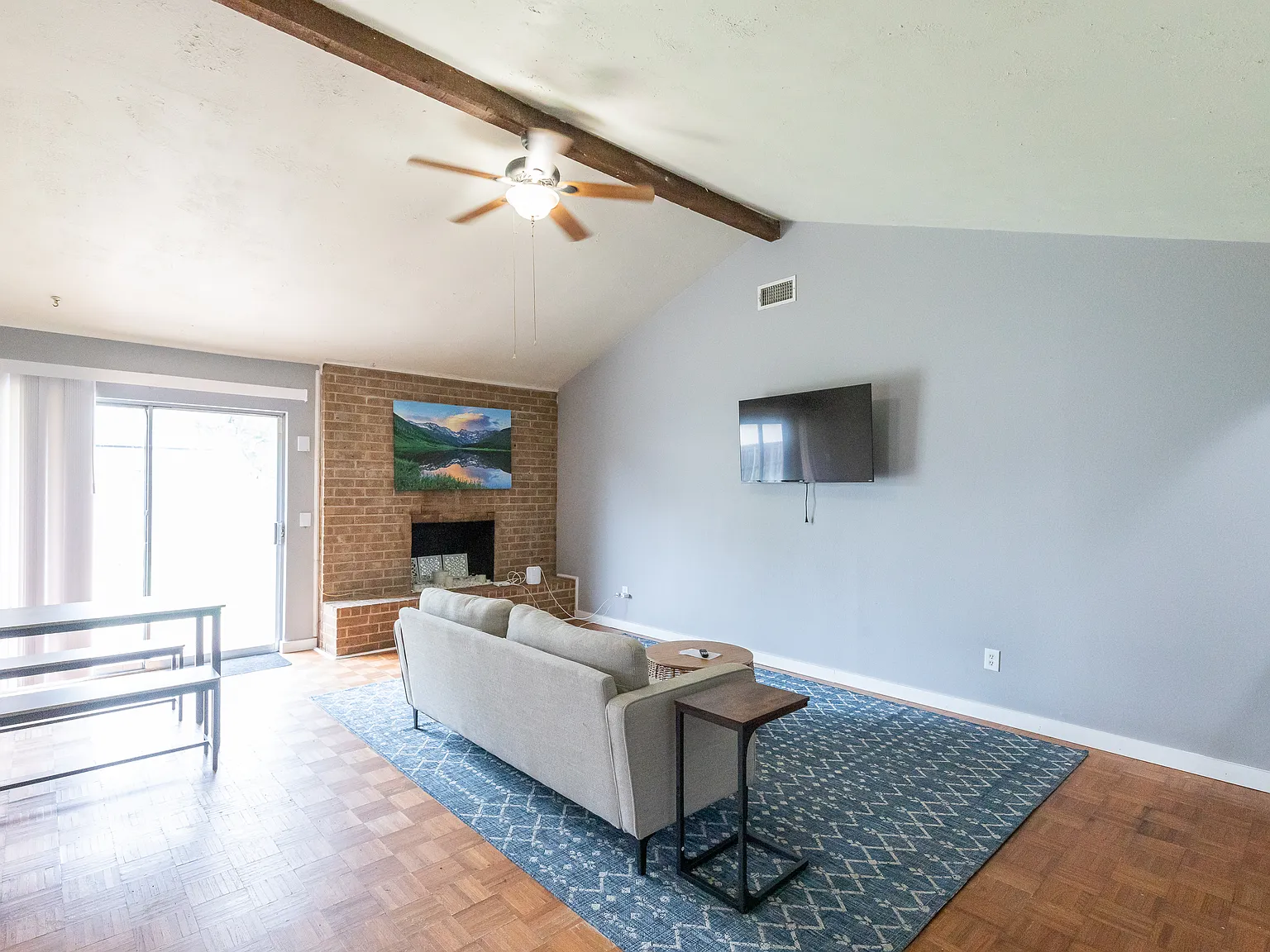 3 bed, 1477 sqft, $3,750 — Photo 2