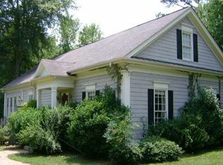 2694 Lower Roswell Rd, Marietta, GA 30068