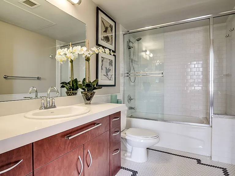 114 W Adams St #610 — Photo 17