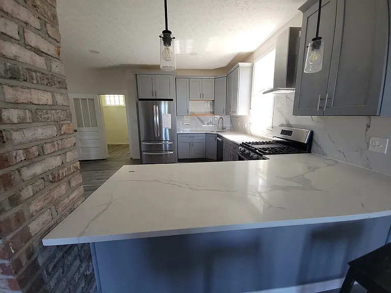 3412 Monroe St — Photo 3