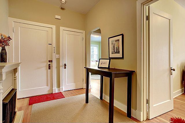 Rear entry from stoop