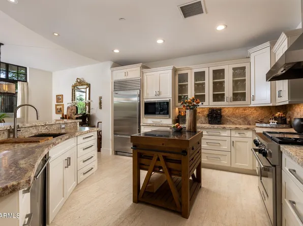 8 BILTMORE Estate #115, Phoenix, AZ 85016