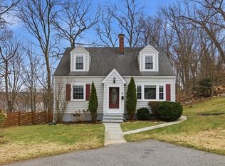 20 Hilltop Ter, Woburn, MA 01801
