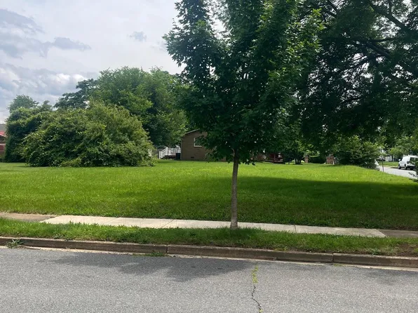 408 McKinney St, Fredericksburg, VA 22401