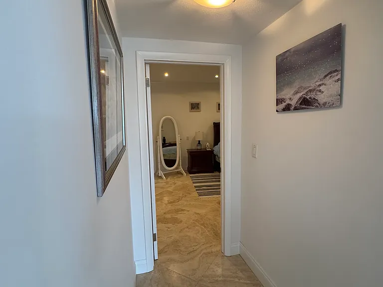 1000 Lowry St #7E — Photo 2
