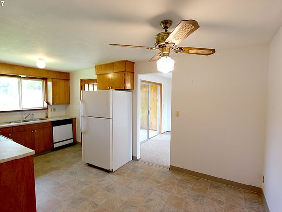 3rd image of 13216 NE 18th St
