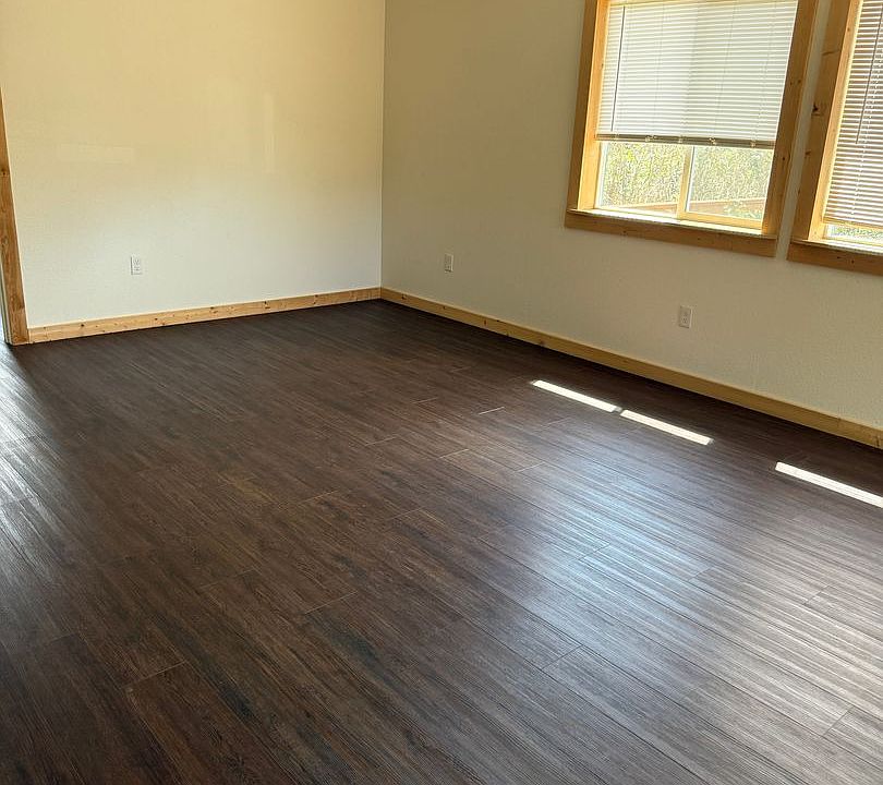 2nd image of 63749 Center Rd