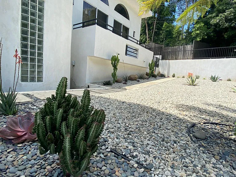 7612 Willow Glen Rd — Photo 35