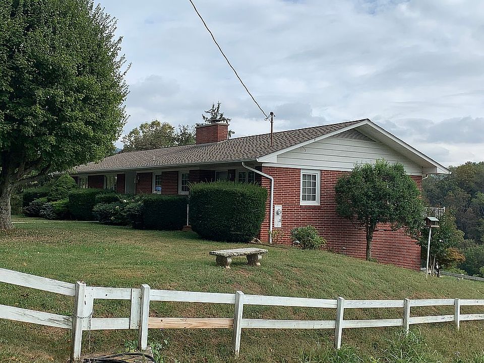 1st image of 441 Mulberry St